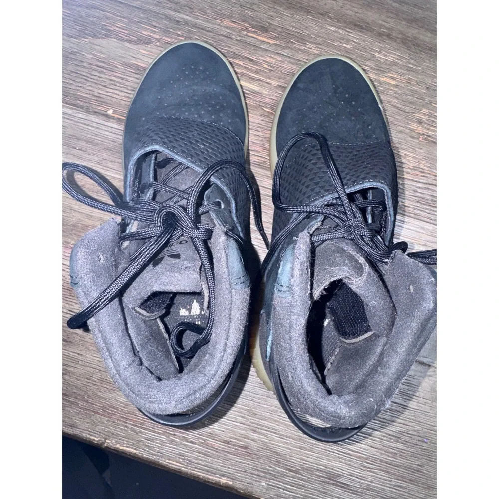 Adidas Tubular Invader Strap Mens Black Suede Gum Sole High Top Sneakers